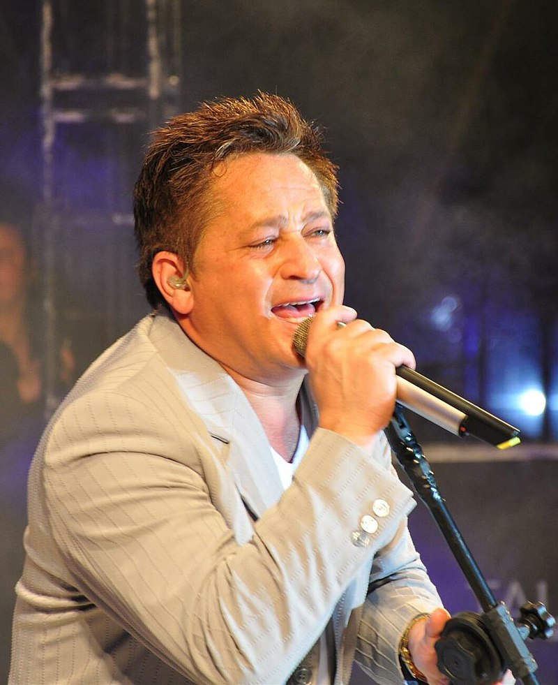 Leonardo celebra 40 anos de carreira e fala sobre Leandro: ‘Meu ídolo, mas acima de tudo meu irmão’